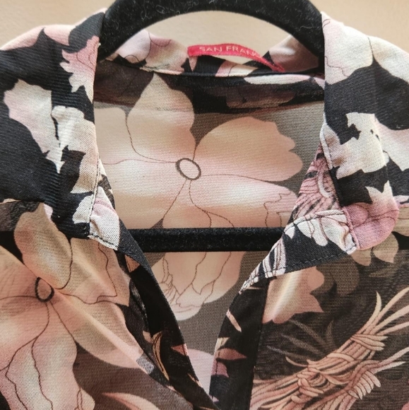 Stretch mesh floral blouse - Picture 3 of 3